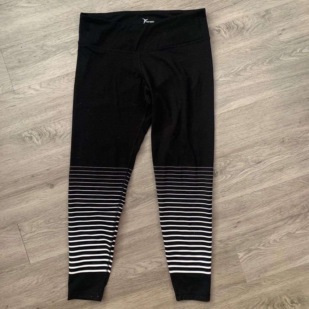 Blank and White Old Navy Active Yoga Pants